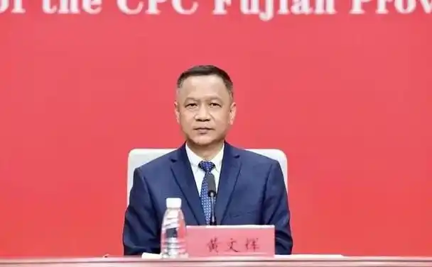 现任福建省厦门市市长,14岁上清华,21岁硕士毕业,57岁副部级