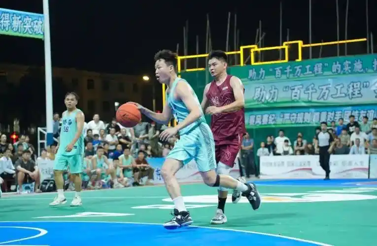 对阵双方分别是由陈泽文领衔的惠来沃角村对阵由郑鸿带领的榕城篮兜村