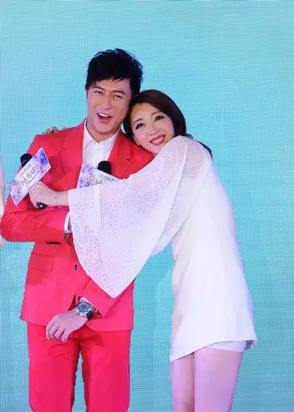 封神英雄榜发布会姜鸿与老公陈键锋调情