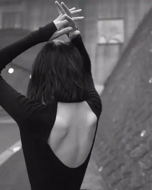 背美,气质就好!_背部