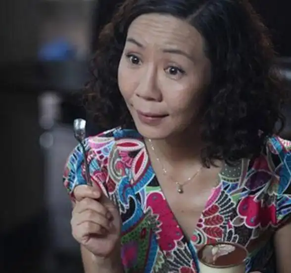 "中国最丑女演员"杨青,事业上升时嫁德国富豪,如今生活美满