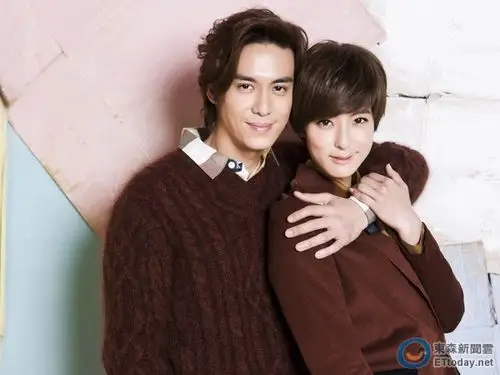 陈楚河半夜传讯赖雅妍摊牌 感情增温「像糖衣化开」