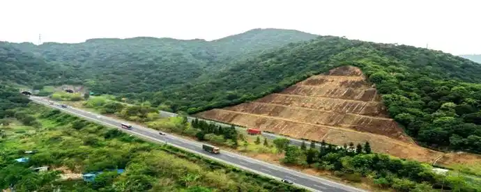 高边坡是多少米