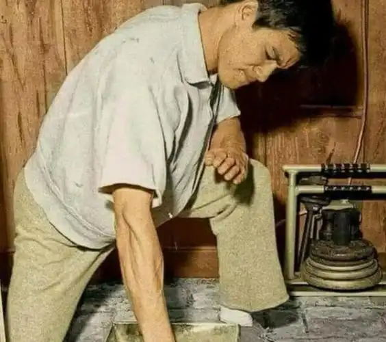 李小龙最怪异的练功方式, 能看懂3种以上, 容我叫你一声大师!