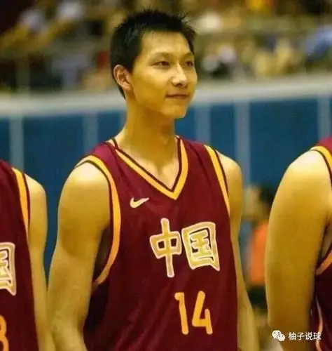 姚明主动为失利背锅易建联驳斥退出国家队传言