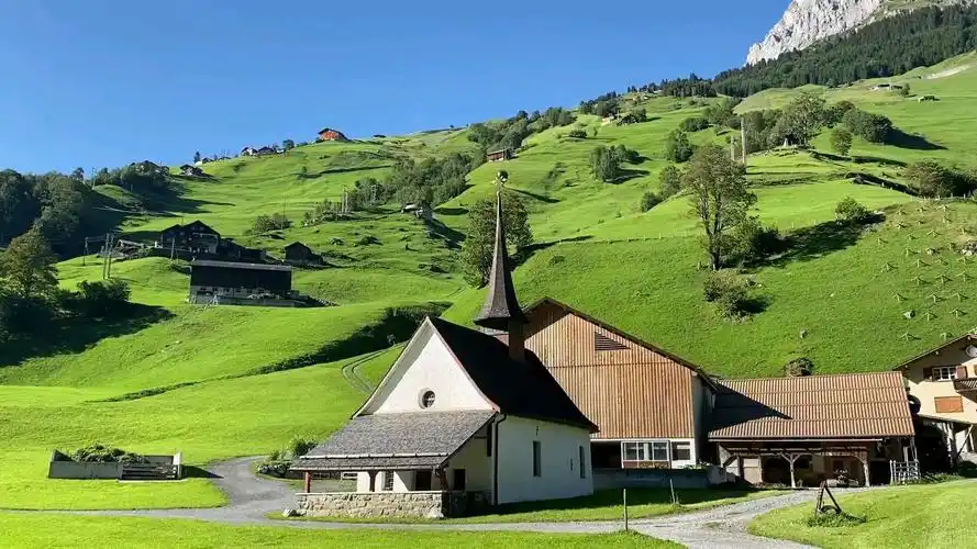 瑞士最美丽的无名瀑布 staüber