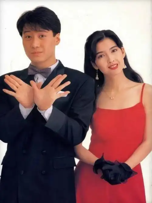 那时的黎明也很青涩像一个邻家大男孩周慧敏好像没有什么变化不愧是"