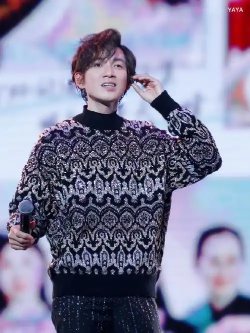 钟汉良超话#钟汉良o巡回演唱会#  20240413心意北京场～甜美小姑娘篇