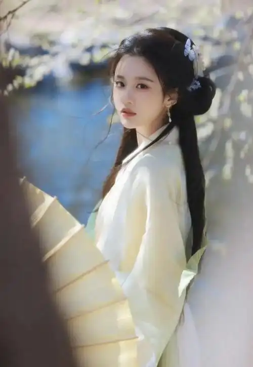 美女演员张慧雯今日古装美照释出啦古风美女啊