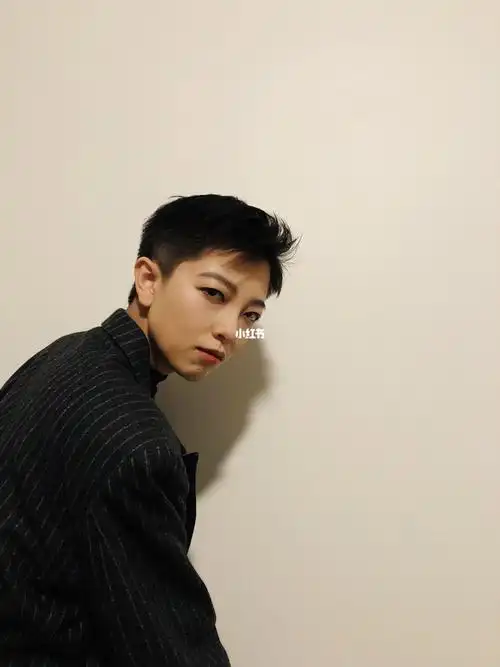 les96论发型对一个t颜值的影响_发型_理发_les帅t_时尚_发型