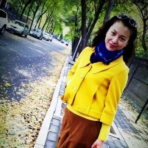 回顾主持人梦桐与富商结婚19年零绯闻今47岁风韵犹存