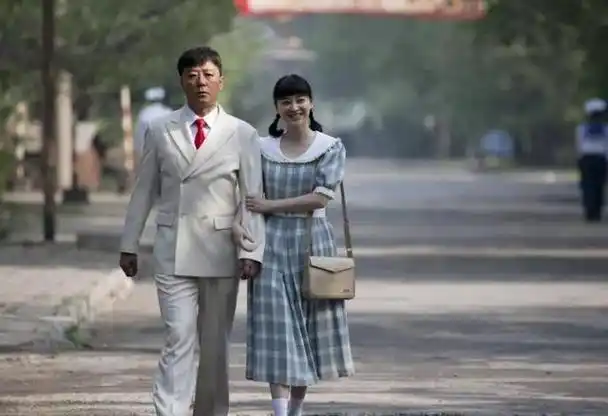 父母爱情中的三个凤凰男一个憨厚一个卑鄙一个情商高