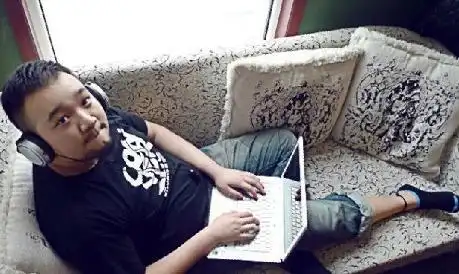 陈光标发300美元又收回引乱 减肥前的李代沫胖乎乎的,像极了大灰熊