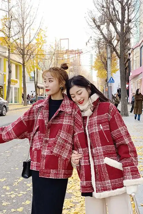 女装冬装2018新款小个子闺蜜装格子毛呢外套短款流行大衣女冬加厚