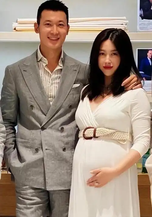 朱珠陪老公海南庆生高角度无滤镜原图直出简直太美了