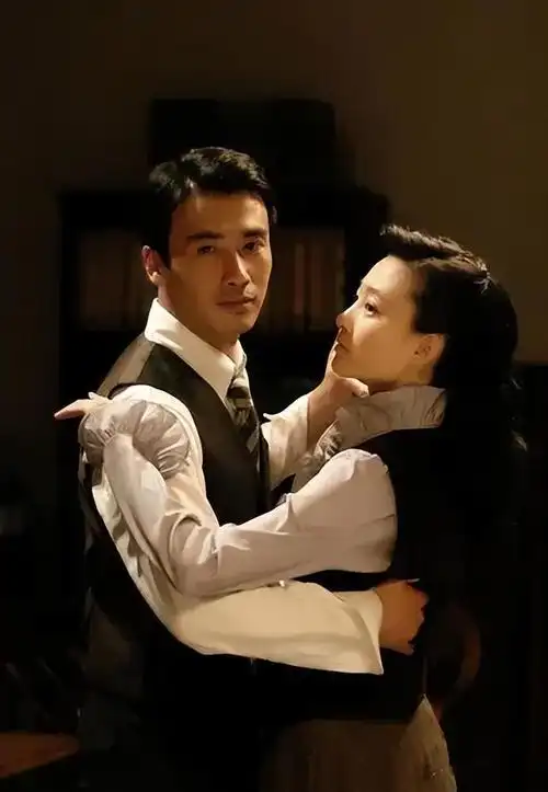 尽管俞飞鸿和柳云龙之间存在一些分歧,但这并不妨碍他们之间的感情.