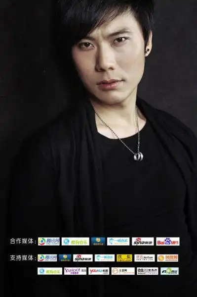 南宫嘉骏新歌首发怀念消逝爱情故事