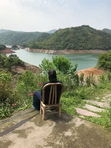 一个人的时候,内心深处泛起的幽独总能让人悠然自得