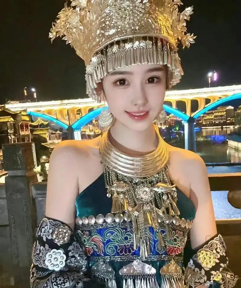 闽南语经典歌曲-爱情一阵风#原创作品 #原创 #少数民族风情 - 抖音