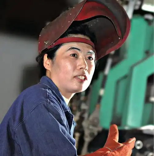 人物小传 刘宏"在我从事焊工工作的20年里,唯有手握焊枪时,我的心才是