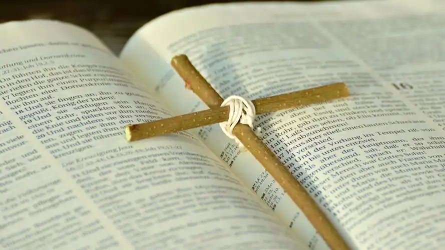 十字架代表着爱与救赎