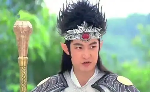 封神演义中雷震子有什么惊人背景降生后云中子直接收为徒弟