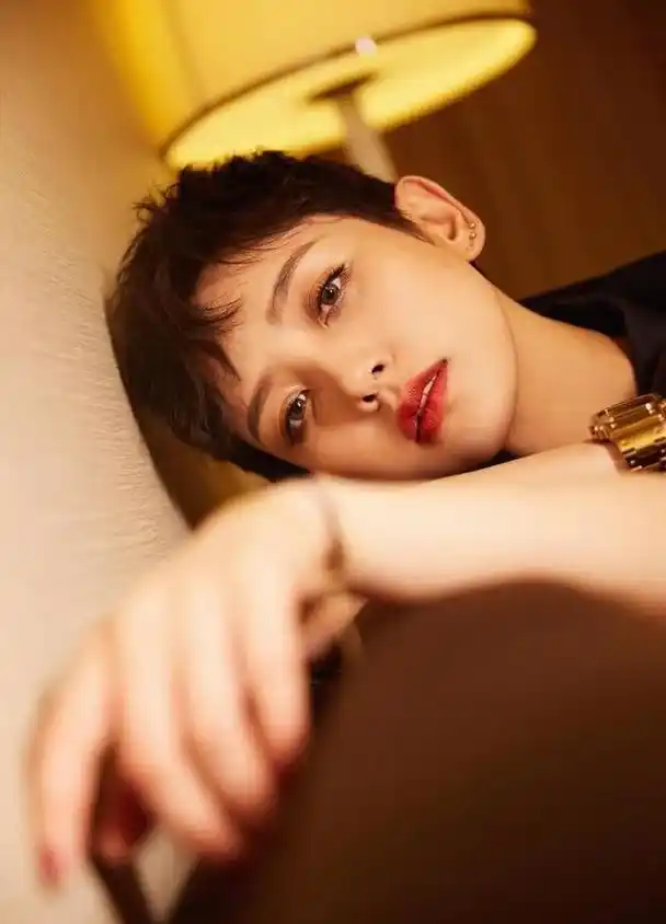 李晓峰,刘恺威的多面时尚女神 一道亮丽的风景线 你怎么看?