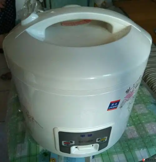 全新豪华半球牌 自动电饭煲(5升) 特价150元