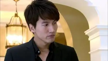 恋恋不忘 童童哭着找妈妈 厉仲谋耐心的安抚童童.