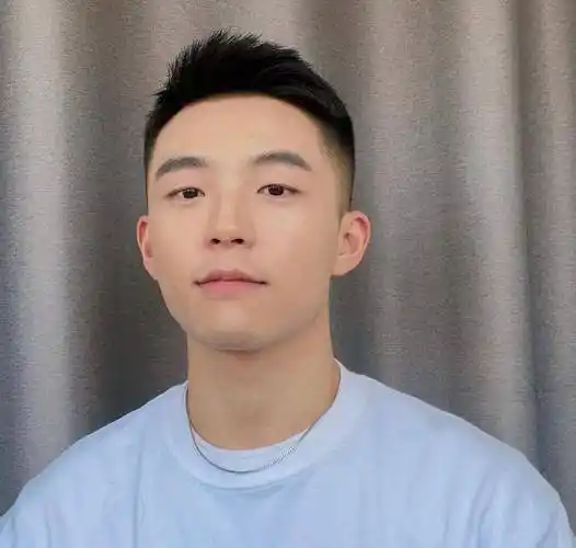 男生夏季还在嫌弃两边铲短发型试试这3款凉爽帅气又有型