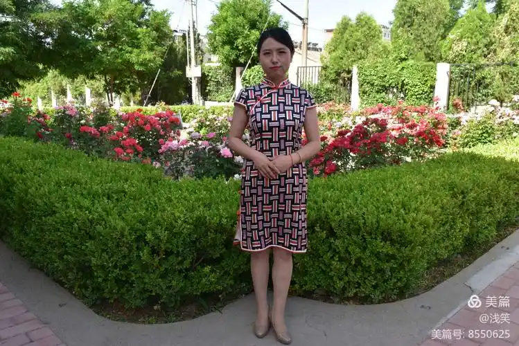 平川二中美女老师旗袍秀