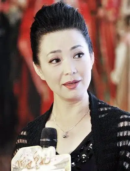 "皇后"戴春荣嫁女儿 还珠帮成员或重聚