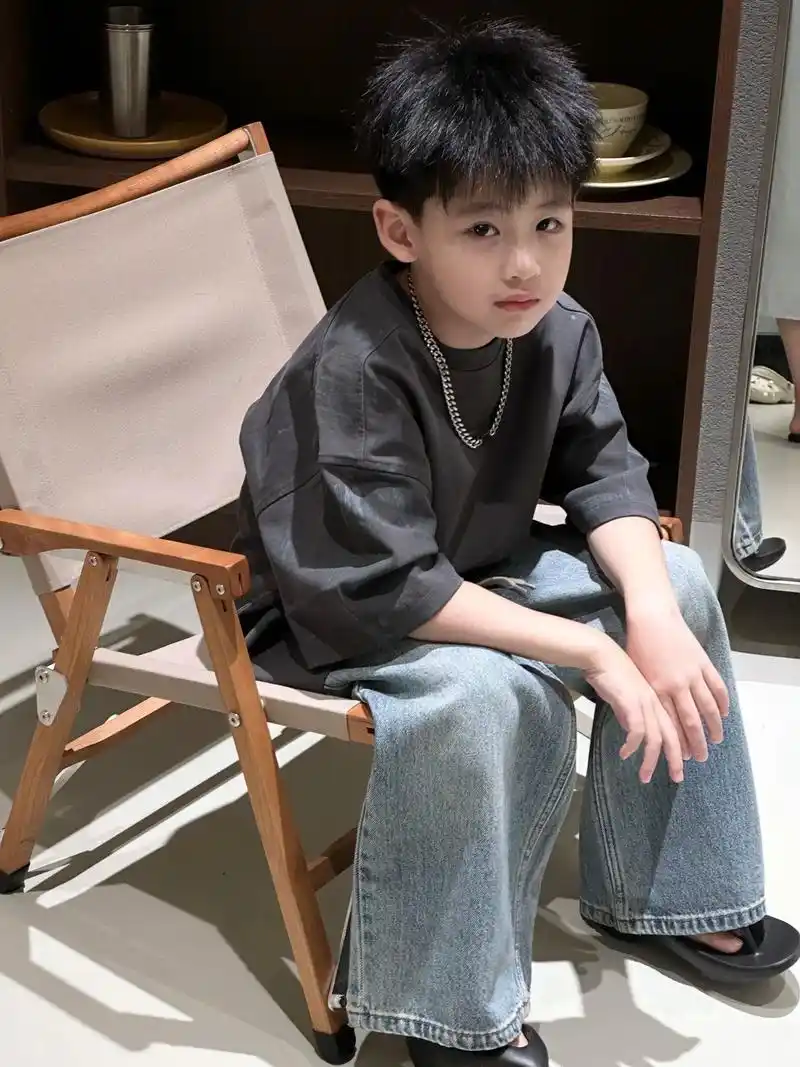 他怎么可以又帅又可爱😜.#潮酷男孩 #可狼可奶 #阳光男孩