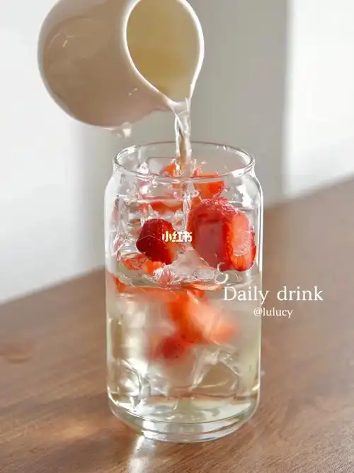 少女心爆棚#草莓奶茶#好喝的椰子水#椰子水#高颜值饮品#炫一个高颜值