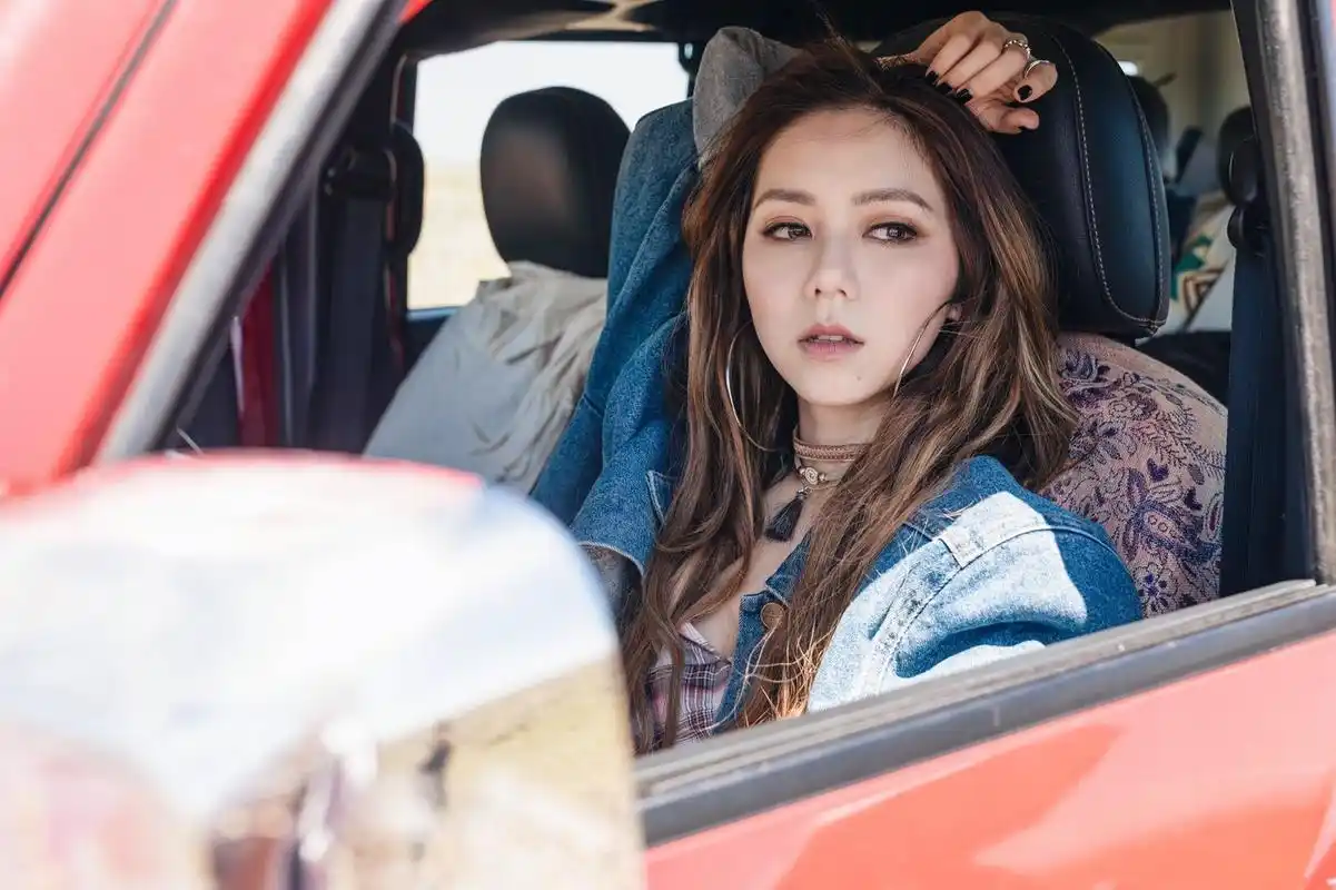 2018邓紫棋写真高清无水印壁纸 歌手 明星 时尚摄影 新专辑新歌《倒数