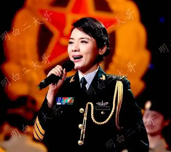 作为优秀演员,陈思思既是一位歌唱家,更是我国火箭军政治部文工团副