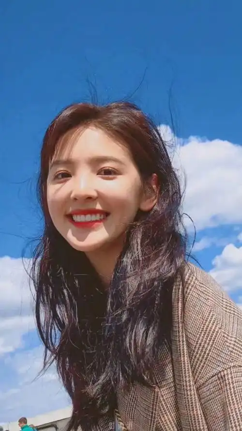 背景图壁纸这个女孩太甜了吧