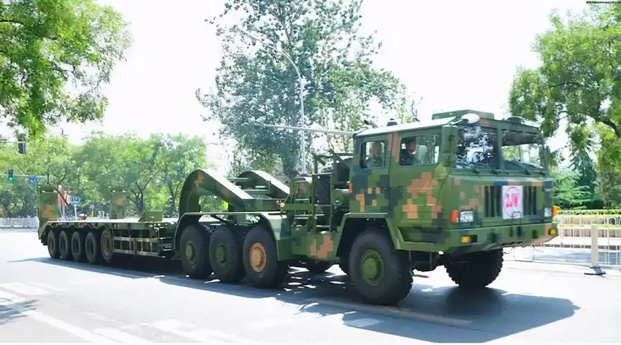 秉承着将中国人民解放军打造成一支能打胜仗的精锐部队,军用车辆的