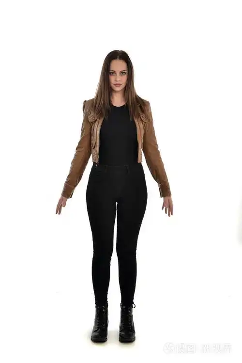 在白色背景上站立姿势