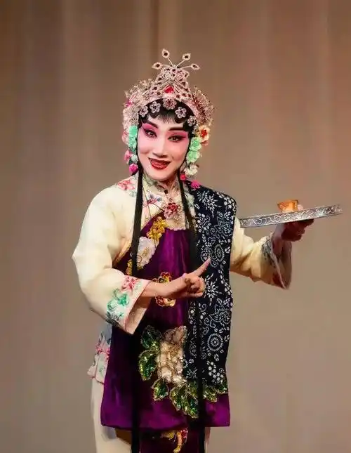 张佳春 饰 李凤姐3月20日《乌盆记》京剧《乌盆记》来源于元杂剧