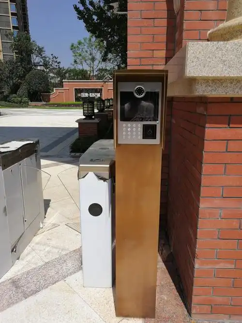 小区主大门门禁