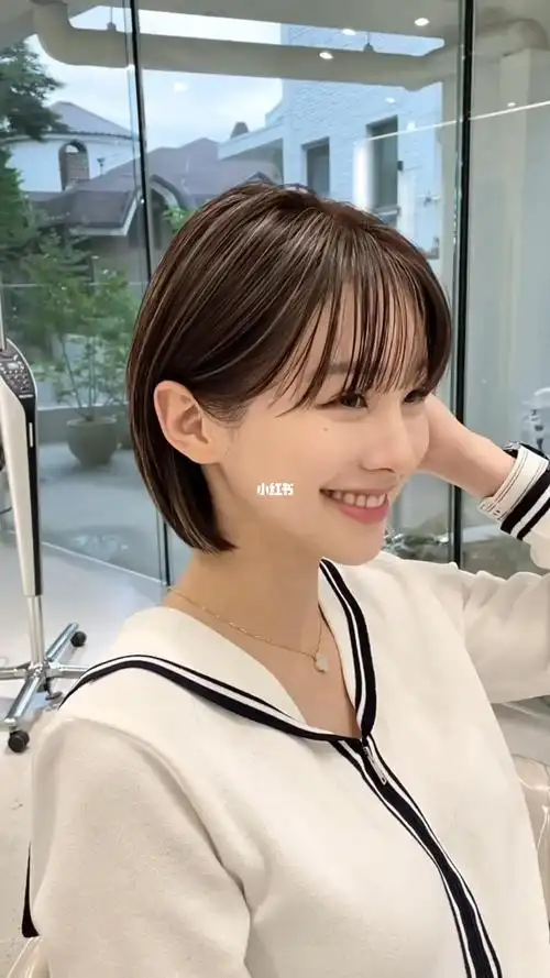 圆脸女生必备剪短发完瞬间变瓜子脸757575