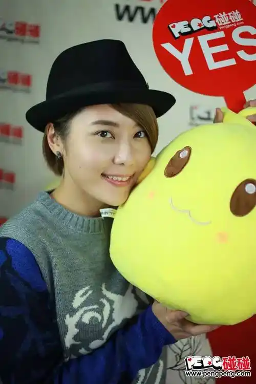 碰碰采访间文雨非蔡芷纭做客碰碰网专访视频出炉啦