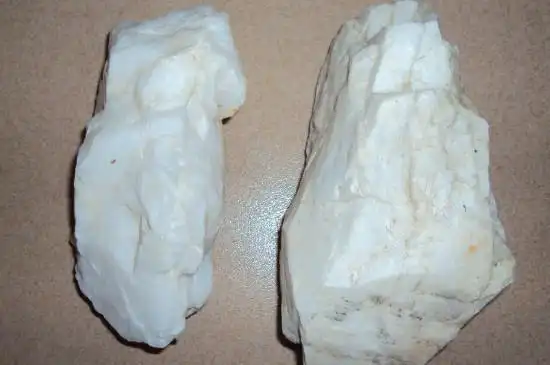 石英石是不是玉