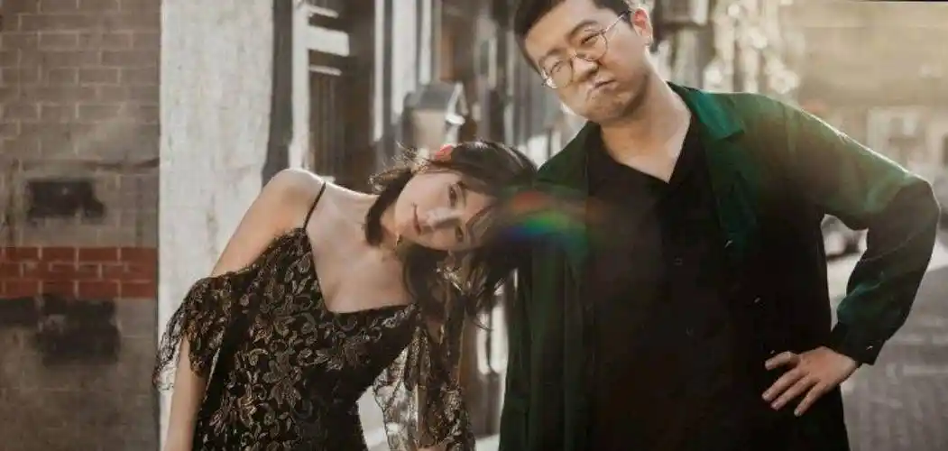 李诞黑尾酱分手:曾经令人羡慕的一对分手了,你还相信爱情吗?