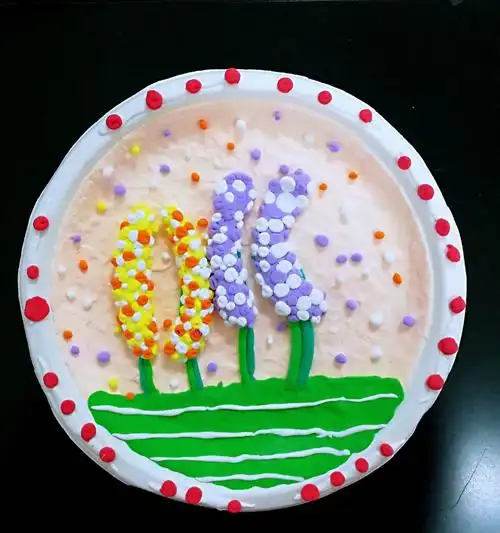 丰富活动,凝聚班心(2)——武汉市德才中学七1班"粘土纸盘画"活动