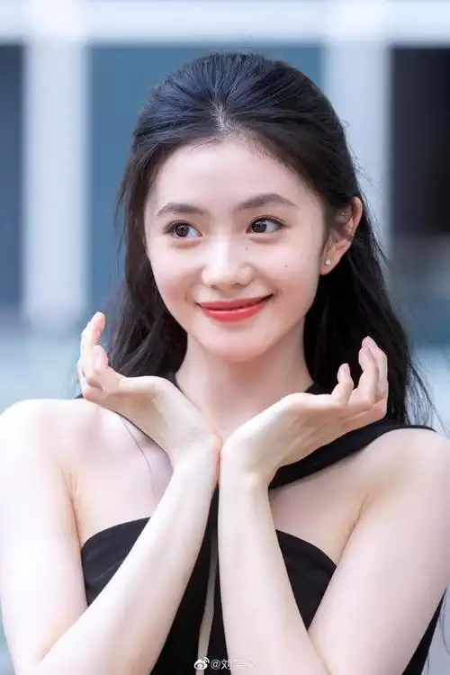 盘点16位00后小花,3位已获主流奖项,欧阳娜娜在第二梯队