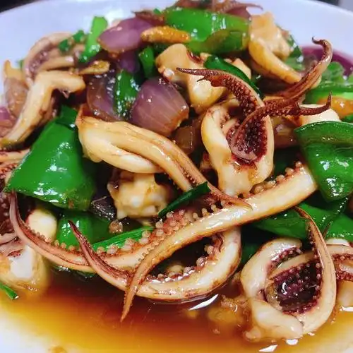 原创家常海鲜菜谱炒鱿鱼做法简单美味下饭10分钟搞定动手吧