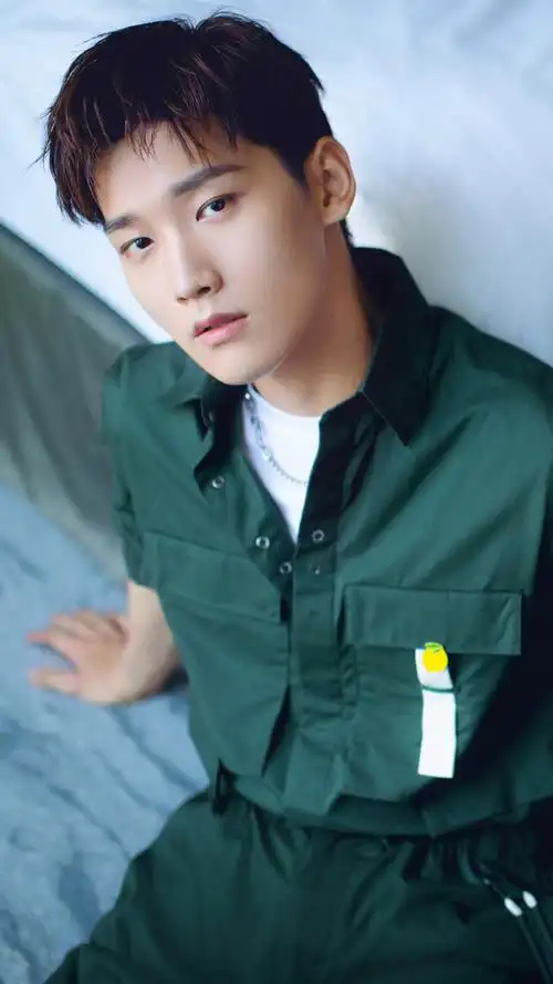 邢昭林帅气图片手机壁纸