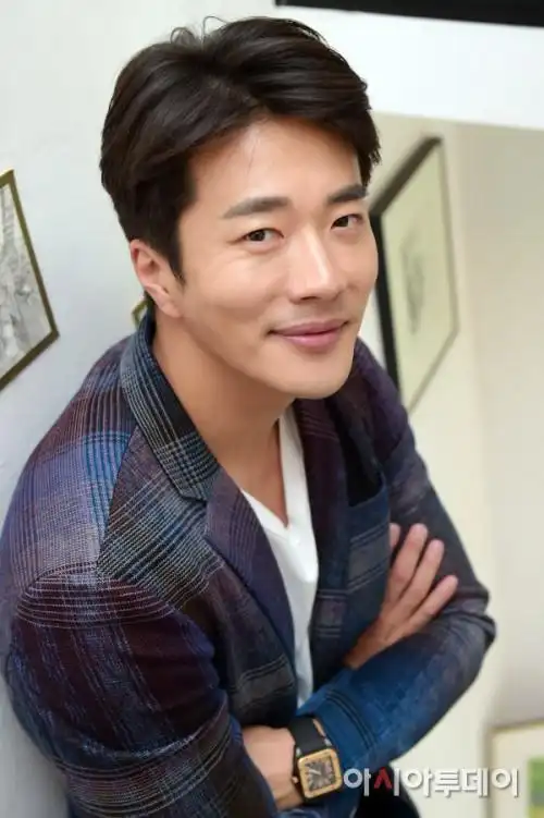 【独家时间】"韩国模范丈夫"权相佑变身推理狂人大"侦探"